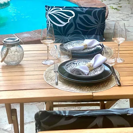 Le Prieure - Romantiques Privatif, Piscine, Jardin, Massages Proche De Toulouse بيت ضيافة 4*