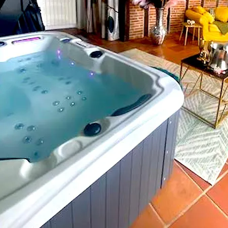 Le Prieure - Romantiques Privatif, Piscine, Jardin, Massages Proche De Toulouse 게스트하우스