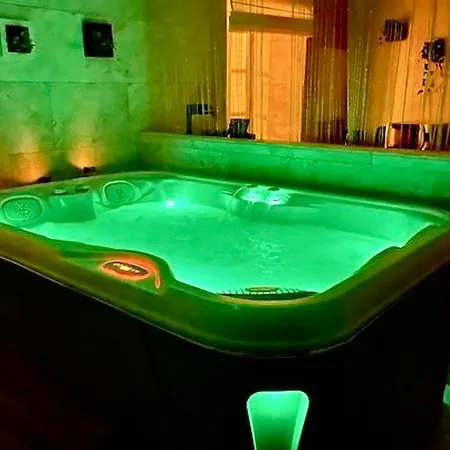 게스트하우스 Le Prieure - Romantiques Privatif, Piscine, Jardin, Massages Proche De Toulouse *