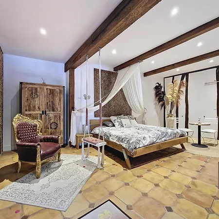 بيت ضيافة Le Prieure - Romantiques Privatif, Piscine, Jardin, Massages Proche De Toulouse 4*