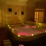 게스트하우스 Le Prieure - Romantiques Privatif, Piscine, Jardin, Massages Proche De Toulouse 4*