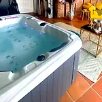 Le Prieure - Romantiques Privatif, Piscine, Jardin, Massages Proche De Toulouse Pensjonat