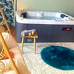 Le Prieure - Romantiques Privatif, Piscine, Jardin, Massages Proche De Toulouse 4*