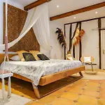 Le Prieure - Romantiques Privatif, Piscine, Jardin, Massages Proche De Toulouse 4*