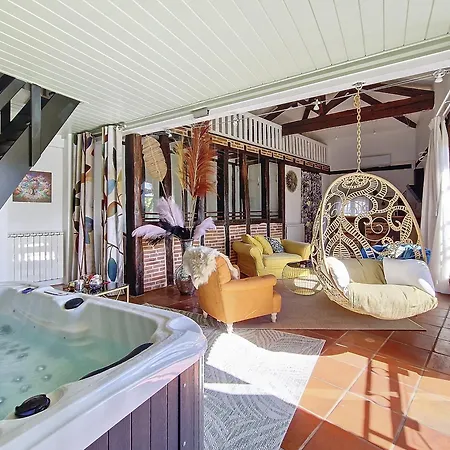 Le Prieure - Romantiques Privatif, Piscine, Jardin, Massages Proche De Toulouse Verfeil (Haute-Garonne)