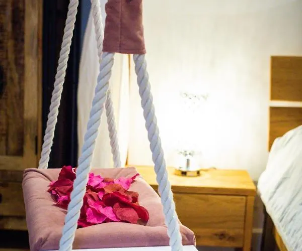 N5 Avec Jacuzzi Privatif Nuit Romantique Proche Toulouse Maison d'hôtes