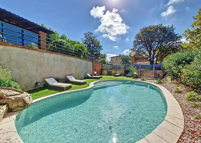 Pensionat Le Prieure - Romantiques Privatif, Piscine, Jardin, Massages Proche De Toulouse 4*